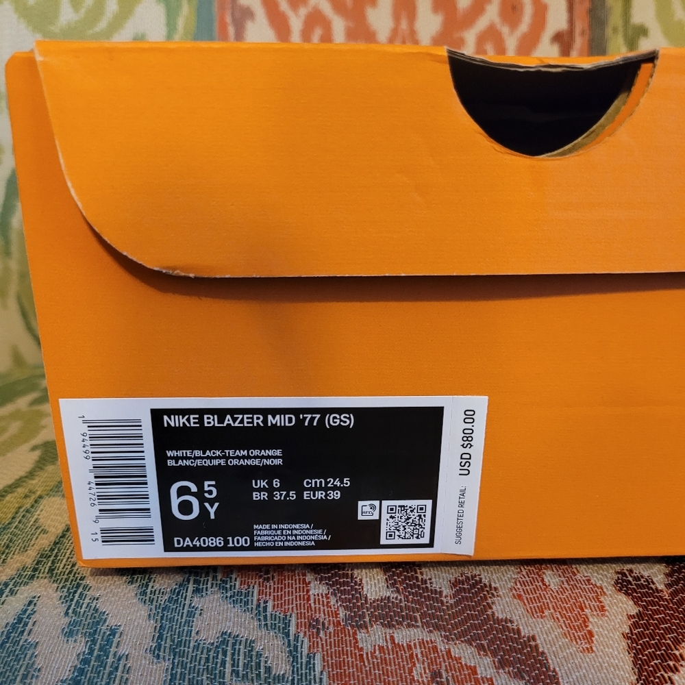 NIKE Blazer Mid 77